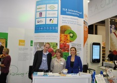 Wietze Middag, Carol Munro en Eveline van Tuijl van TLR International Laboratories.