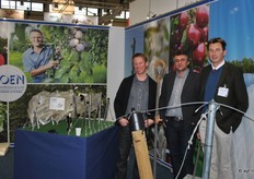 Ferdinand Sailer, Reinhard Vöhringer en Matt Foster, Kersenteler en agent voor Voen in UK