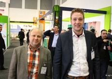 Jaap Kodde van Flevostar Dronten met zijn nieuwe medewerker Martijn Vos