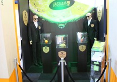 "Jaguar had dit keer een onbemande stand. "We doen graag een beetje gek", aldus Kees Rijnhout"