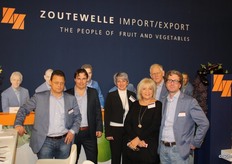 Jack Bezemer, Arjan Zoutewelle, Galina Sumcova, Ludmila van Wijland, Jan Verbeek en Vincent Kronenburg van Zoutewelle