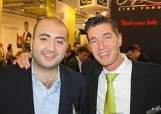 Martijn van der Hout (rechts) met een Noorse klant