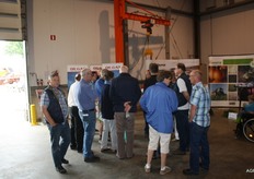 Veel lokale mensen kwamen een kijkje nemen