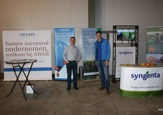 Buurmannen Dirk van den Hurk van ABAB en Jelle Westerlaken van Syngenta