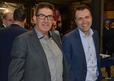 Onderlosserleverancier Henk van der Peet en Joep van Koert.