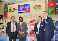 Het team van BFV is zichtbaar blij.