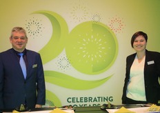 20 jaar Zespri! Bert Barmans en Nele Moorthamers zijn beiden ook al jaren actief bij het bedrijf.