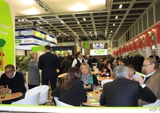 Receptie op de stand van het Europees Centrum.