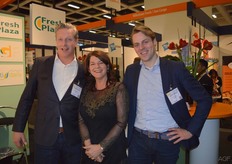 Ralph Reijnders en Bjorn Dijkers van Dutch Credit Brokers met Dirian Boekhout