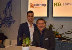 Met trots presenteert Rob Bondt van IQ Packing zijn zoon Barry voor het eerst op de beurs