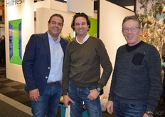 De buurmannen Jan Deckers met Robert de Groot en zijn collega van Jac vd Oord.