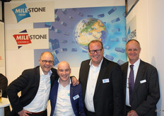 Peter, Omar en Co van Milestone Fresh met Ger van Burik die de gezamenlijk Holland-inzending weer coördineerde.