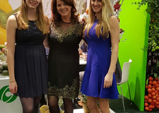 Dirian Boekhout met dochters Rebekka en Corline