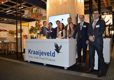 Gedeelte van het Kraaijeveld team: Daniel Neele, Joost Eggebeen, Jan Willem Kraaijeveld, Lydia Bakker, Maarten Smit, Annelies Hordijk, Jan Kraaijeveld, William Verhoeve. De online service met de BtoB app krijgt steeds meer gebruikers. Een webshop waar klanten hun bestellingen kunnen doen.