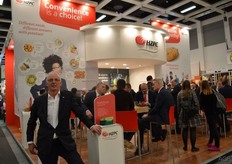 Aardappel zijn gezond! Douwe Lodewijk met op de achtergrond het thema voor dit jaar: Iedere dag een maaltijd oplossing met de aardappel in de hoofdrol.