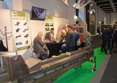 De stand van Sweere, machines voor de verwerking van AGF.