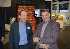 Patrick Gijsel van Symach en Wim Tuinstra van aardapelhandel Jan Tuinstra BV
