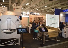 Drukte in de stand van Marcelissen.