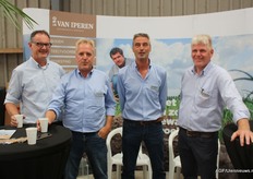 Het team van Van Iperen met Jan Mol, Ronnie van Maldegem, Jan van Vugt en Johan Aarnoutse