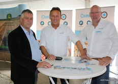 David Hage van Veiling Alvantho met Marco Blind en Cor van Maanen van Omnivent