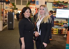 Tatiana en Olena van Fruit Queen.