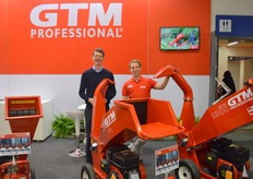 Nieuw op de fruit logistica: Tijl van den Bosch en Joris Riezebos van Technische Groothandel J. de Wild bv promootten op de beurs hun tuin en park machines uit het GTM gamma