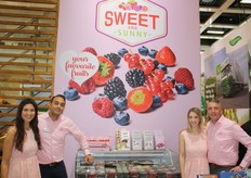 The Greenery introduceerde het zachtfruitmerk Sweet and Sunny op de Fruit Logistica, dus Wilco Arts en Rob van der Weele waren in het toepasselijke roze gestoken. Voor het merk worden uitsluitend de beste rassen voor aardbeien, blauwe en rode bessen, frambozen en bramen geselecteerd