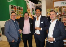 Corne Ooms op bezoek bij zijn voormalige collega's van The Greenery: Sjraar Hulsman, Steven Martina en Gerard van Loon. Gerard combineert sinds december zijn werk voor Greenery Italia met een Bed&Breakfast in Puglia