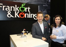 Simon Sataza en Aleksamara Kowak vertegenwoordigen de Poolse vestiging van Frankort&Koning