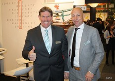 Rob Boogmans - zoals altijd met z'n duim omhoog - en Stijn Verstijnen van HDG