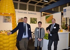 Johan van Dommelen, Annie Wolters en Giel Hermans van Hermans Suikermais. Hermans levert suikermais in flowpack en schaaltjes onder folie.