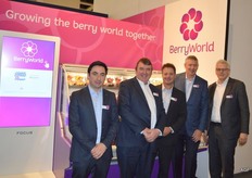 Berry World uniformiteit voor alle vestigingen. Het bedrijf heeft kantoren in UK, Spanje, Nederland, Zuid Afrika, Australië en sinds kort in Frankrijk. Adrian Olins, Tim Newton, Adam Olins, David Gray en Wil Beekers.