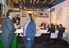 Aris van Daalen van Cargoboss en van Daalen Transport in gesprek.
