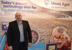 Alex Ossadtchii van Mooij Agro, the systems creators.