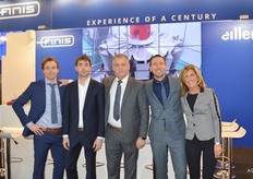 De Finis en Eillertstand. Bastiaan van Raaij, Wouter van Raaij, Ton van Raaij, Bas Hulsbosch en Yvonne Hakvoort.