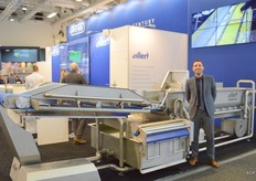 Bas Hulsbos voor de groentewasser.