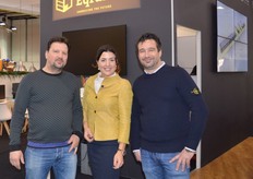 Hilanda de Bruine van de Caisson verzorgde de catering in de OTA stand. Jan en André Franje houden wel van een bakje koffie.