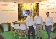 Funghi Funghi, fresh, wild and cultivated mushrooms. Gerard Moerman, Leon van Basten en Corné Verboom.