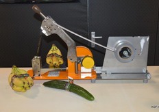 De Special Band. Een multifunctionele zelfklevende band die producten bij elkaar houden.