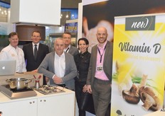 Hein Willemsen (kok), Leo Klaassen, Albert Fleurkens, Tom van Walsem, Margriet Driessen en Rob Menheere van Limax.