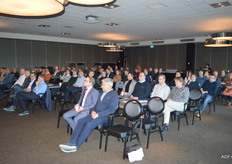 De zaal zat goed vol.