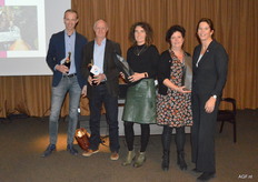 Het uienteam van het Groentenfruithuis: Wilco van den Berg, Ger van Burik, Wilma van den Oever, Yvette Maenen en Inge Ribbens.