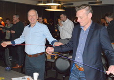 Daar sta je dan met je ballon, hoe ver rekt tie uit?