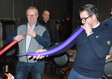 Jan Franje komt ook een eind, dat komt vast door z'n nieuwe bril.