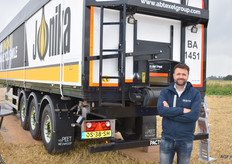 Joep van Koert van Van der Peet bij de nieuwe bandlosser van Jonika