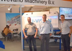 Rene van Hulzen, Bernard van Zwol en Bas Pomstra van Wevano Machinery bv. In samenwerking met Inovaa is nu ook een optische sorteermachine voor maat en kwaliteit sortering leverbaar.