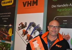Piet Vader van VHM in de Flevostand met 9 bedrijven uit Flevoland.
