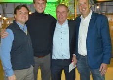 Andy Smith van Hines, Pieter Lock van Hines Fresh Park Venlo, Herwi Rijsdijk en de nieuwe directeur van Hines ABC Westland Arno van't Wout.