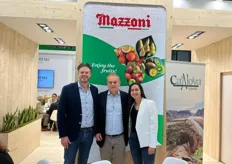 Matthijs Nijhoff en Daniela Aguirre van TripleF Fruit op bezoek bij de Italiaanse leverancier Mazzoni