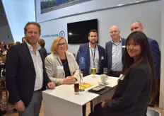 Lufthansa op bezoek bij Kuehne+Nagel. Van links naar rechts: Dennis Verkooij, Katja Michael, Fabio Battaglia, Quint Wilken, Lasse Wangen en Kate Yuan